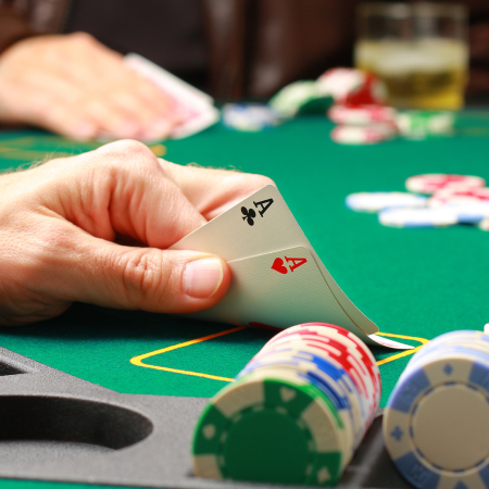 Online platforms for poker games, is it blessing or a boon?