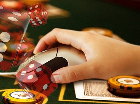 Factors To Consider While Differentiating Online And Land-Based Casinos