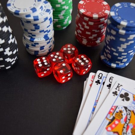 Top Reasons Why People Are Flocking Online Casinos